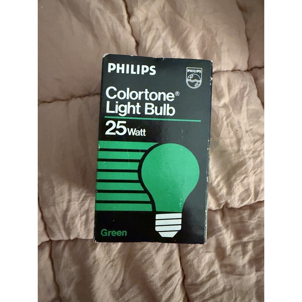 NEW SYLVANIA 11714 GREEN COLORED 25 WATT INCANDESCENT PARTY LIGHT BULB